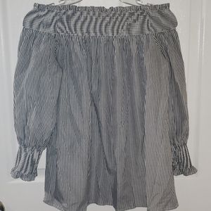 Off Shoulder blouse Size S